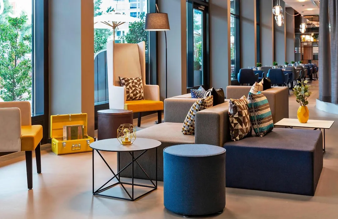 Courtyard By Marriott Zurich North-1